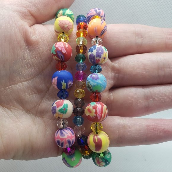Bracelets - Picture 1 of 4